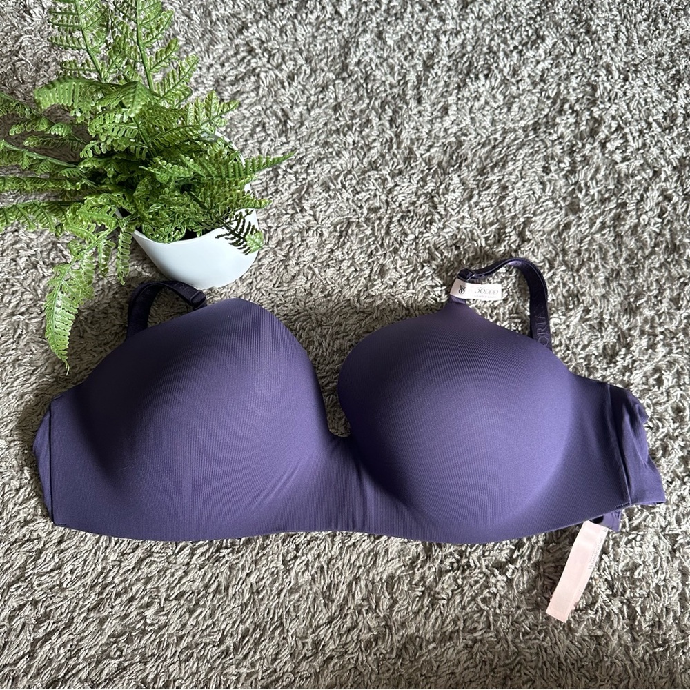 NEW WITH TAGS VS Bra